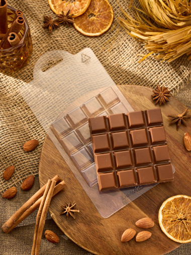 Плитка шоколада 10см*10см форма пластиковая — ANYMOLDS ПРОИЗВОДСТВО ПЛАСТИКОВЫХ ФОРМ ДЛЯ МЫЛА, ШОКОЛАДА, ГИПСА