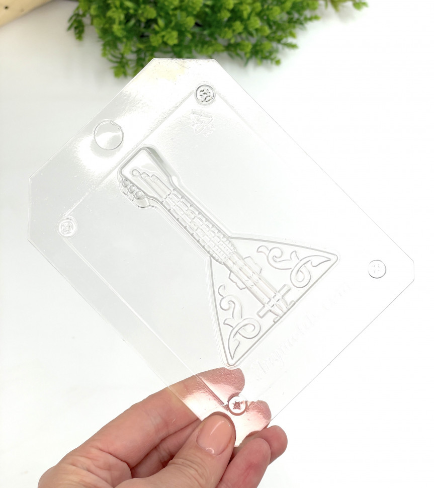 Балалайка форма пластиковая для шоколада и мыла фото 1 — ANYMOLDS ПРОИЗВОДСТВО ПЛАСТИКОВЫХ ФОРМ ДЛЯ МЫЛА, ШОКОЛАДА, ГИПСА