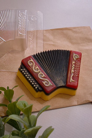 Гармонь форма пластиковая для шоколада и мыла &mdash; ANYMOLDS ПРОИЗВОДСТВО ПЛАСТИКОВЫХ ФОРМ ДЛЯ МЫЛА, ШОКОЛАДА, ГИПСА