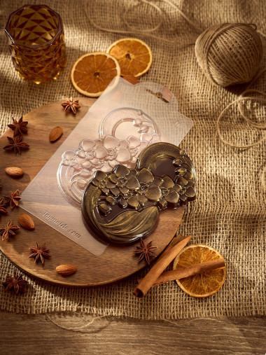 8 марта орхидея шоколад форма пластиковая — ANYMOLDS ПРОИЗВОДСТВО ПЛАСТИКОВЫХ ФОРМ ДЛЯ МЫЛА, ШОКОЛАДА, ГИПСА