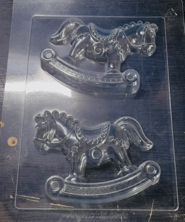 Большая Лошадка-Качалка форма пластиковая для шоколада — ANYMOLDS ПРОИЗВОДСТВО ПЛАСТИКОВЫХ ФОРМ ДЛЯ МЫЛА, ШОКОЛАДА, ГИПСА
