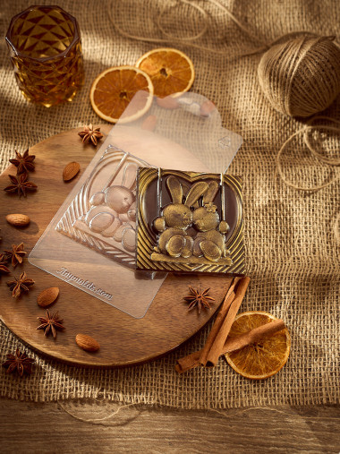 Зайчики на качелях шоколад 10см*10см, форма пластиковая — ANYMOLDS ПРОИЗВОДСТВО ПЛАСТИКОВЫХ ФОРМ ДЛЯ МЫЛА, ШОКОЛАДА, ГИПСА