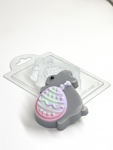 Кролик с бантом и яйцом форма пластиковая — ANYMOLDS ПРОИЗВОДСТВО ПЛАСТИКОВЫХ ФОРМ ДЛЯ МЫЛА, ШОКОЛАДА, ГИПСА