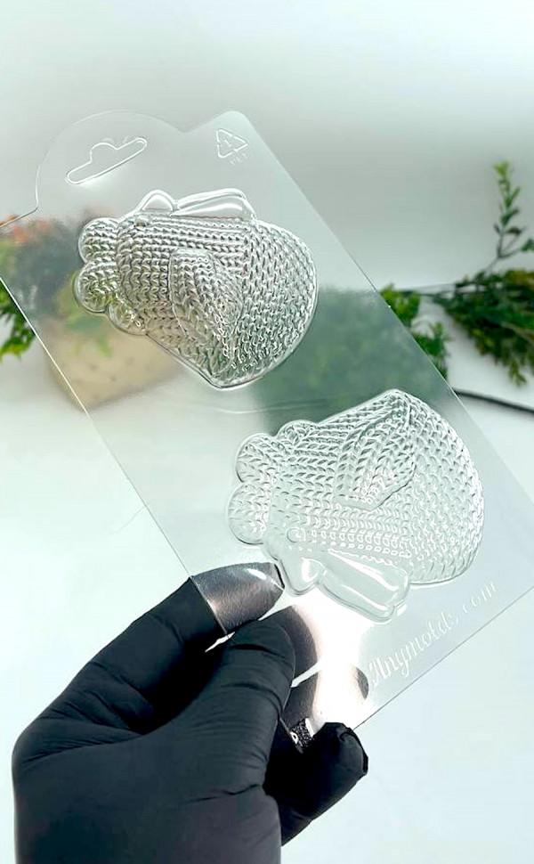 Вязаная Курочка для шоколада (2шт на форме) пластиковая форма фото 1 — ANYMOLDS ПРОИЗВОДСТВО ПЛАСТИКОВЫХ ФОРМ ДЛЯ МЫЛА, ШОКОЛАДА, ГИПСА