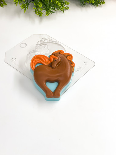 Лошадка-Сердечко форма пластиковая для мыла и шоколада — ANYMOLDS ПРОИЗВОДСТВО ПЛАСТИКОВЫХ ФОРМ ДЛЯ МЫЛА, ШОКОЛАДА, ГИПСА