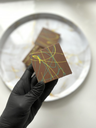 Плитка Дубайская гладкий квадрат для шоколада форма пластиковая — ANYMOLDS ПРОИЗВОДСТВО ПЛАСТИКОВЫХ ФОРМ ДЛЯ МЫЛА, ШОКОЛАДА, ГИПСА